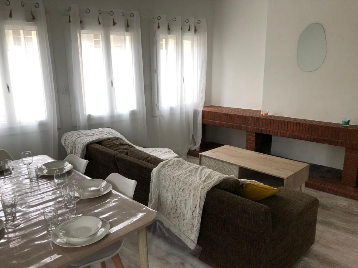 Appartement Cosy Et Lumineux Caussens Luaran gambar